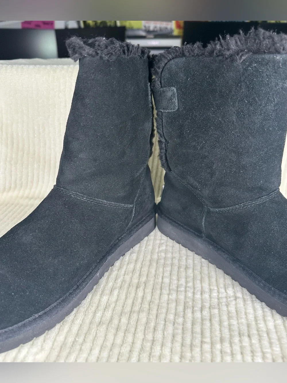 Koolaburra By UGG Women’s Black Suede Winter Boots Size 8